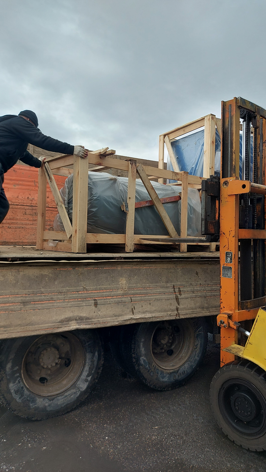 Отгрузка винтового компрессора Zammer SK30-8, рефрижераторного осушителя Remeza RFD300 и ресивера Remeza РВ 900.10.00 в г. Краснодар от 23.03.2026