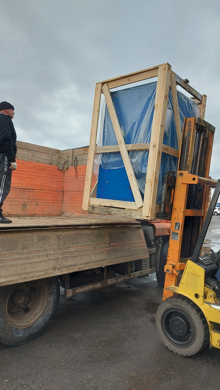 Отгрузка винтового компрессора Zammer SK30-8, рефрижераторного осушителя Remeza RFD300 и ресивера Remeza РВ 900.10.00 в г. Краснодар от 23.03.2026